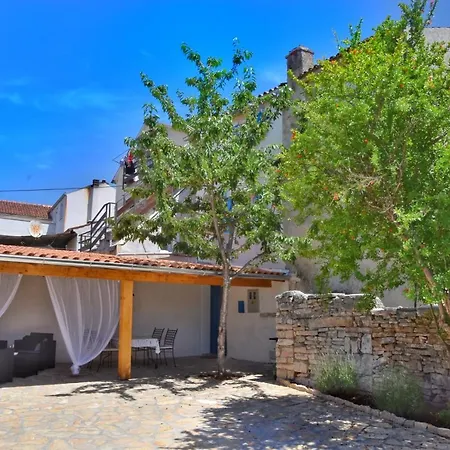 Casa Nini - Cozy House With Sauna And Indoor Jacuzzi Holiday home Sisan