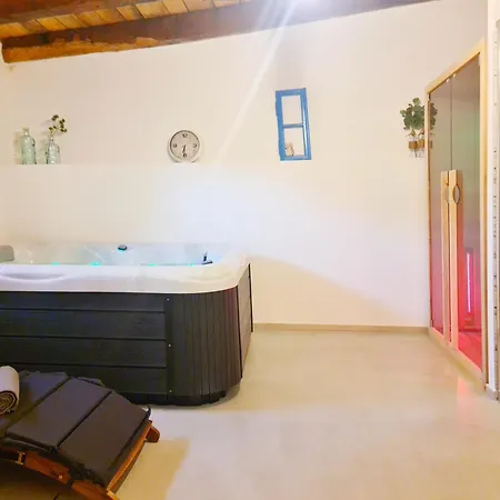 Casa Nini - Cozy House With Sauna And Indoor Jacuzzi Ferienhaus *