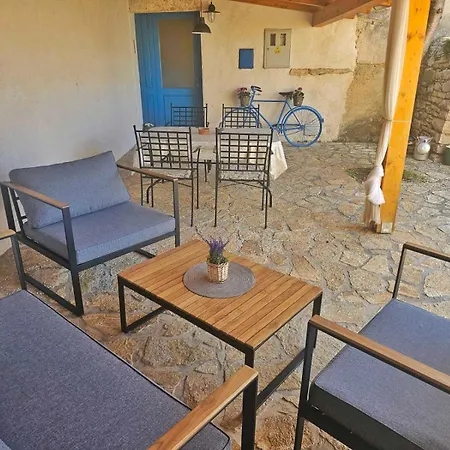 Casa Nini - Charming Stone House With Yard Near Pula Casa de Férias Šišan